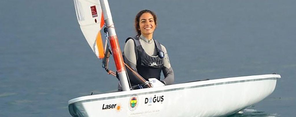 Lise Öğrencimiz Asya ŞAKAKLI, Türkiye Yelken Federasyonu Tarafından Düzenlenen Yelken Ligi Yarışmasında Şampiyon Oldu.