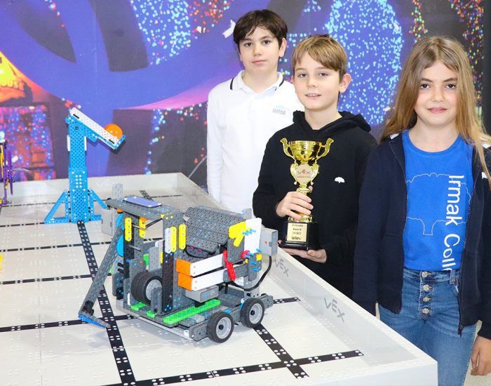 Our VEX Robotics Team “Master Lab” received the Innovation Award